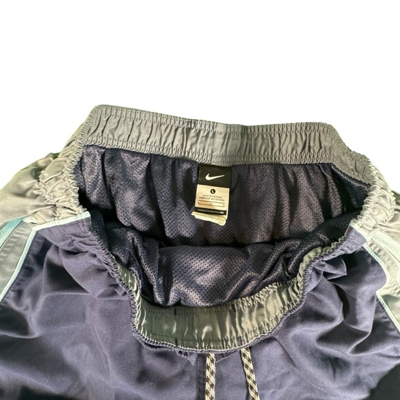 Nike Men's L Swim Trunks Navy Blue Board Shorts Drawstring Lined Pockets - Picture 9 of 13